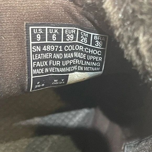 💥SALE💥SKECHERS BROWN RELAXED FIT GIRL CRUSH BROWN ANKLE BOOTIES NWOTS SZ 9 EUC - Picture 12 of 13